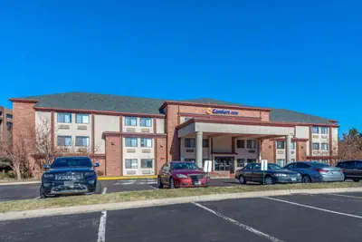 Photo 2 - Comfort Inn Denver Southeast Area