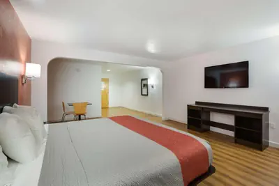 Photo 4 - Motel 6-Suwanee, GA - Gwinnett Center