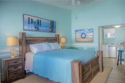 Photo 4 - Sea and Breeze Hotel and Condo