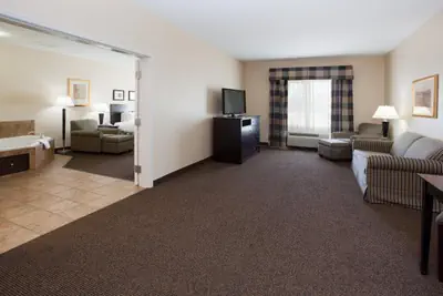 Photo 5 - Holiday Inn Express & Suites Ft Collins by IHG