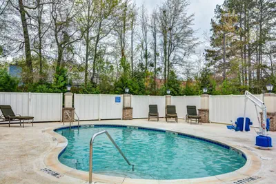 Photo 2 - Studio 6-Opelika, AL - Auburn Al