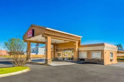Photo 3 - Econo Lodge Inn & Suites Macon West