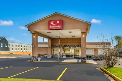 Photo 4 - Econo Lodge Inn & Suites Macon West