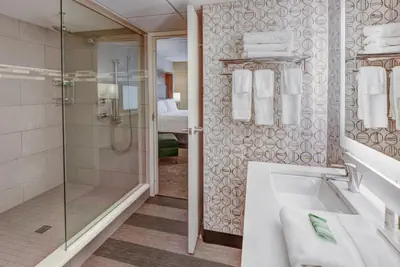 Photo 5 - Holiday Inn East Windsor - Cranbury Area