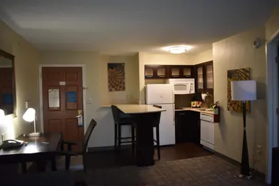 Photo 5 - Staybridge Suites Cranbury - South Brunswick by IHG