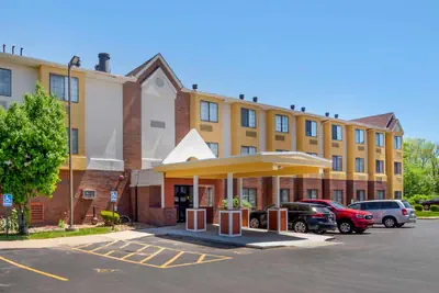 Photo 2 - Quality Inn Overland Park Kansas City