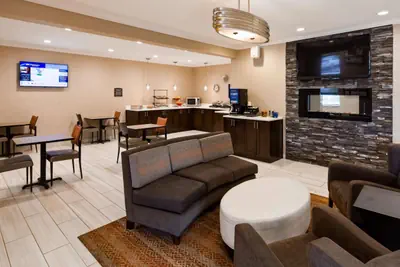 Photo 2 - Best Western Muscatine - Pearl City Hotel