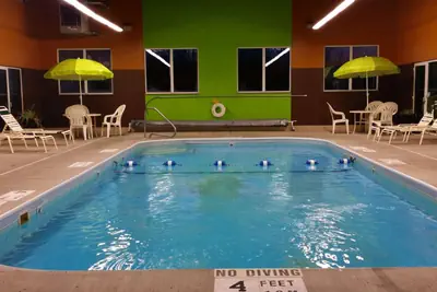 Photo 3 - Super 8 by Wyndham Plattsburgh
