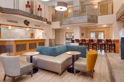 Photo 2 - Best Western Plus Gateway Inn & Suites - Aurora