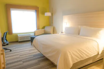 Photo 5 - Holiday Inn Express & Suites Dayton East - Beavercreek by IHG