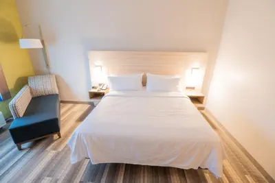 Photo 3 - Holiday Inn Express & Suites Dayton East - Beavercreek by IHG