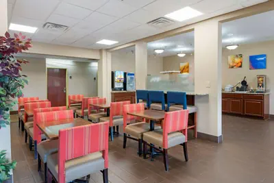 Photo 4 - Comfort Suites Miamisburg - Dayton South