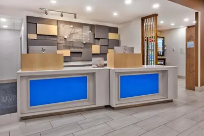 Photo 3 - Holiday Inn Express & Suites - Milan - Sandusky Area by IHG