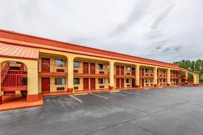 Photo 3 - Econo Lodge Kingsland