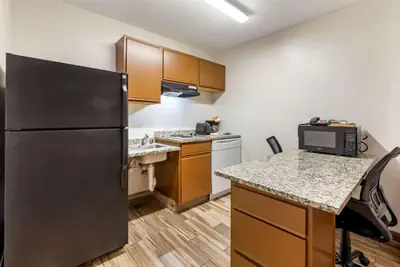 Photo 5 - MainStay Suites Dubuque at Hwy 20