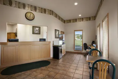 Photo 2 - Super 8 by Wyndham Collinsville St. Louis