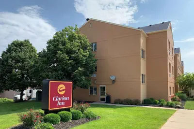 Photo 2 - Clarion Pointe Fairborn near Wright Patterson AFB
