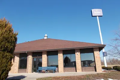 Photo 2 - Royalton Inn and Suites, Wilmington,Ohio