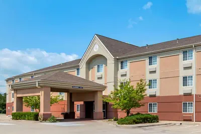Photo 5 - MainStay Suites Emporia
