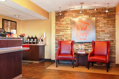 Photo 5 - Red Roof Inn Canton
