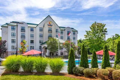 Photo 2 - Comfort Suites Hanes Mall