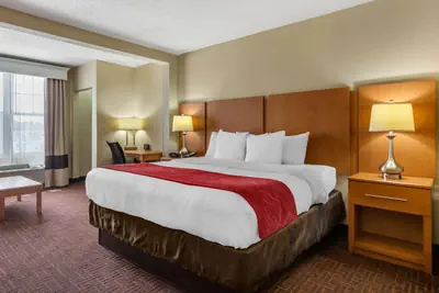 Photo 5 - Comfort Suites Hanes Mall