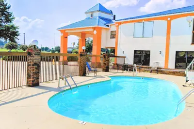 Photo 5 - Quality Inn & Suites Decatur Priceville I-65