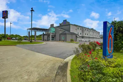 Photo 2 - Motel 6-Montgomery, AL - Airport