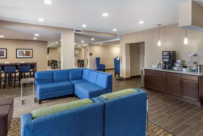Photo 4 - Quality Inn & Suites Spring Lake - Fayetteville near Fort Bragg