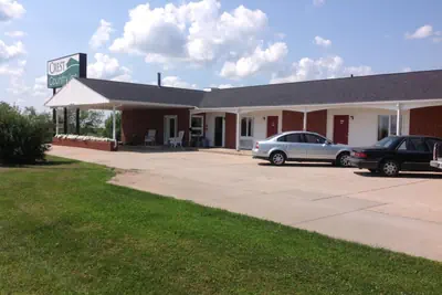 Photo 3 - Crest Country Inn