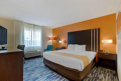 Photo 3 - Quality Inn & Suites Keokuk North