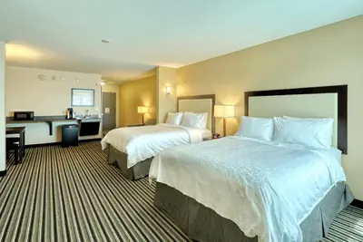 Photo 2 - Holiday Inn Express and Suites Batavia by IHG