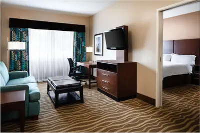 Photo 5 - Holiday Inn Hotel & Suites Overland Park-West by IHG