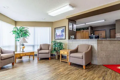 Photo 3 - Econo Lodge Sioux Center