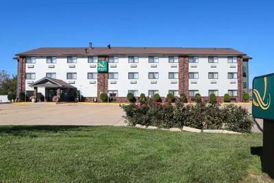 Photo 3 - Quality Inn & Suites Bloomington I-55 and I-74