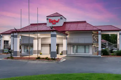 Photo 3 - Red Roof Inn Fayetteville I-95