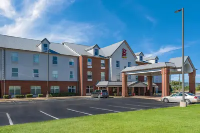 Photo 3 - Red Roof Inn PLUS & Suites Birmingham - Bessemer