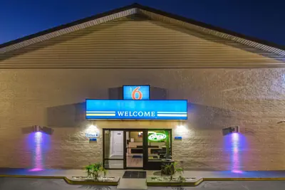 Photo 4 - Motel 6-Dalton, GA