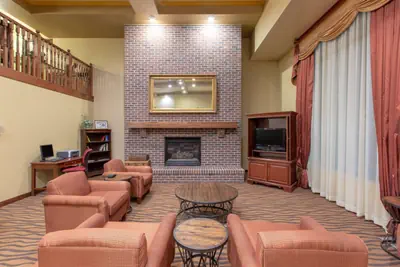 Photo 5 - AmericInn by Wyndham Ottumwa