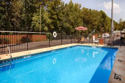 Photo 5 - Best Western Allatoona Inn & Suites