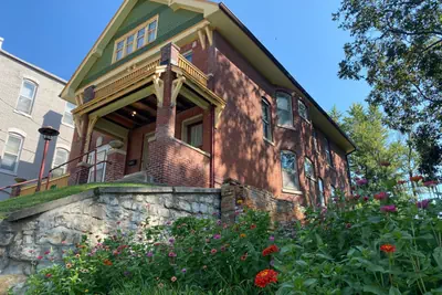 Photo 5 - The Edmond an 1887 Arts & Crafts gem