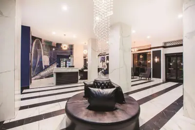 Photo 3 - Holiday Inn Express - Dallas Downtown by IHG