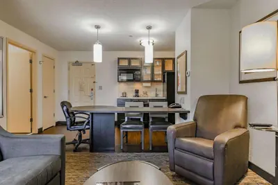 Photo 3 - Sonesta Simply Suites Philadelphia Mount Laurel