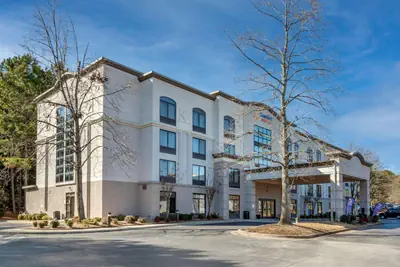 Photo 2 - Comfort Suites Alpharetta-Roswell - Atlanta Area