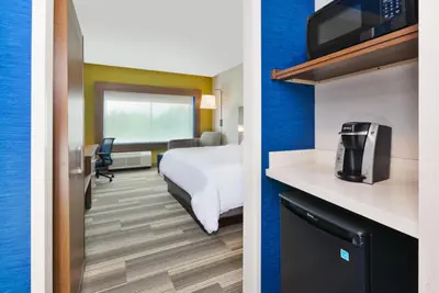 Photo 2 - Holiday Inn Express & Suites - Milan - Sandusky Area by IHG