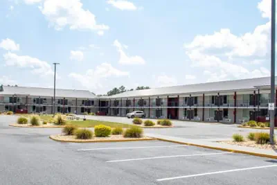 Photo 3 - Econo Lodge Vidalia