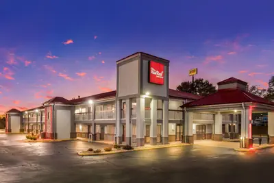 Photo 5 - Red Roof Inn & Suites Athens, AL
