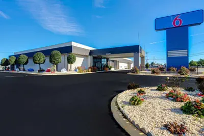 Photo 3 - Motel 6 Burlington