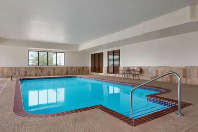 Photo 4 - Wingate by Wyndham Bentonville