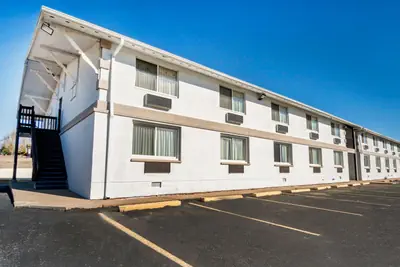 Photo 5 - Travelodge By Wyndham Dodge City KS